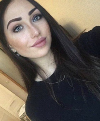 Сексуальная бестия с огненным характером ждет тебя для яркого отдыха в мире наслаждений. Позволь мне стать твоей госпожой страсти и сделать твои фантазии реальностью. Гарантирую абсолютную конфиденциальность и удовлетворение! 15643, 20 лет